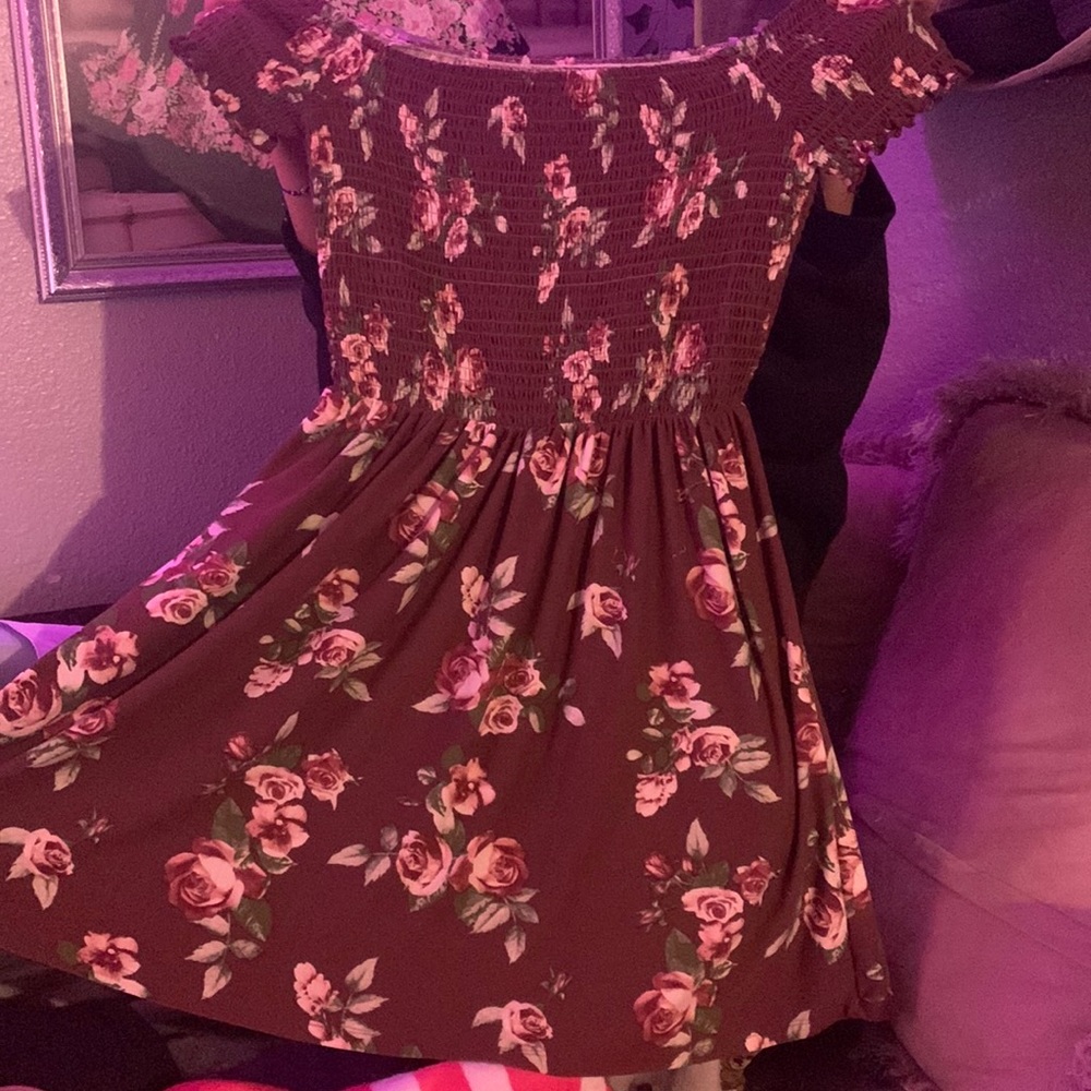 A causal dress to go out to small events cute to wear